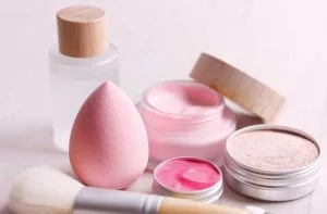 لیست قیمت عمده محصولات آرایشی لیست قیمت عمده محصولات آرایشی