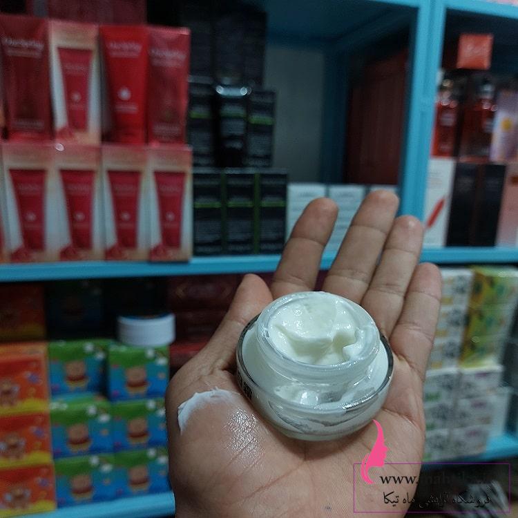 قیمت عمده کرم ضد لک و سفید کننده بیوآکوا 30 گرمی قیمت عمده کرم ضد لک و سفید کننده بیوآکوا 30 گرمی
