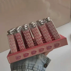 وارد کننده محصولات ارایشی فانتزی رژ جامد طرح دیور